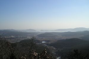 203고지에서 본 뤼순항. 직선 거리로 4km
