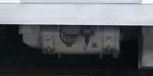 M2차가 탑재하는 전동 발전기 (MG)