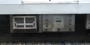 개조된 차량에 사용된 VVVF 인버터 장치