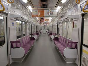 갱신 후의 6차차의 차내안내 표시기·스탠션 폴의 설치·마루재 교환 이외에 큰 변화는 없다