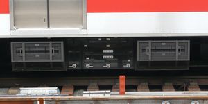 덴엔토시 선 5000계의 VVVF 주제어기 (VFI-HR2820B)