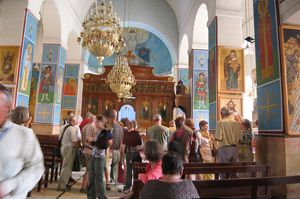 모자이크가 있는 성 게오르기우스 교회의 내부