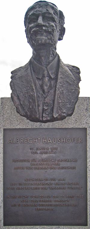 베를린에 있는 알브레히트 하우스호퍼의 기념비