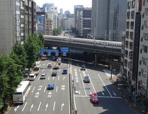 신바시에서 가와사키 방면을 바라봄