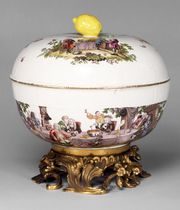 펀치 그릇과 받침대, 독일 마이센 공장에서 제작, 1770년, 빅토리아 & 앨버트 박물관