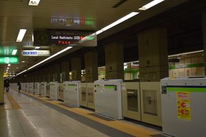 2018년 12월의 도에이 신주쿠 선 승강장