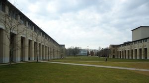 카네기 멜론 대학교 "the Cut" (미국 펜실베이니아주) - 안뜰이 로지아로 둘러싸임