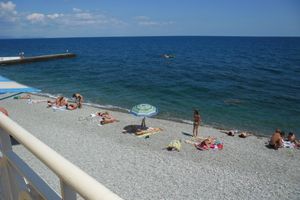 알루슈타 해변. 2014년 7월