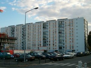 라 로제리에의 공영 주택