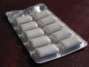 코팅되지 않은 껌