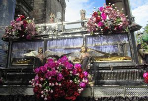 1863년에 제작된 "성묘" (2024 성금요일 행렬)