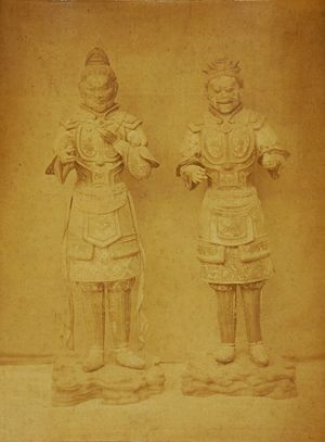 좌·필파가라상, 우·구반다상