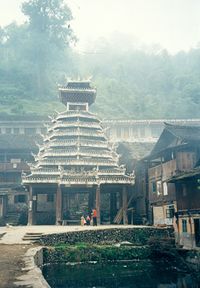 구이저우성 둥족 마을에 세워진 고루