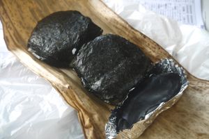 대나무 껍질로 싼 오니기리 도시락