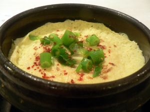 뚝배기에 담긴 계란찜