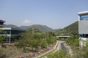 중앙 광장에서 북쪽을 향한 모습