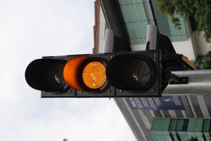 싱가포르의 주황색 신호등