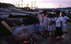 1980년대의 누시마 항.