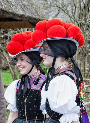 전통적으로 볼렌후트는 미혼 여성이 트라흐트의 일부로 착용한다.