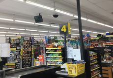 플로리다주 포트화이트에 있는 달러 제너럴 매장 내부