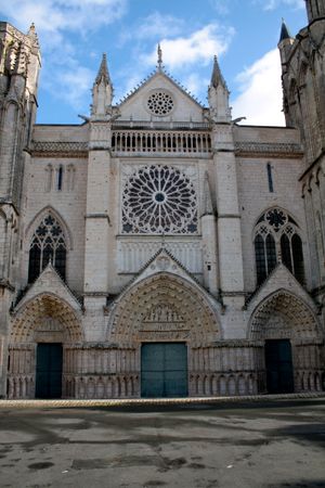 생 피에르 대성당