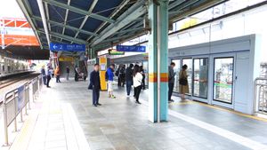 1번・2번 (용산・서울 방면) 승강장