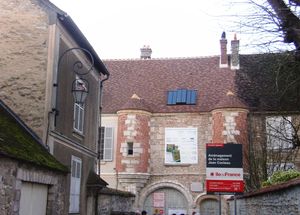 콕토 저택밀리 라 포레에 현존