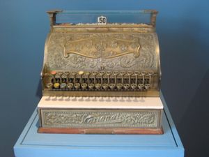 멕시코시티 무세오 데 라 세크레타리아 데 아시엔다 이 크레디토 푸블리코에 전시된 구형 내셔널 캐시 레지스터