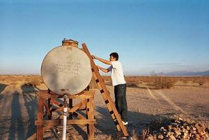 캘리포니아 투웬티나인 팜스 근처의 구식 저수조