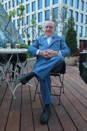 데이비드 아즈릴리, 캐나다 부동산 재벌