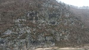 청량산도립공원 봉화군 명호면 낙동강변의 청량산층