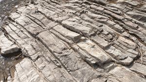 석회규산염암의 엽리