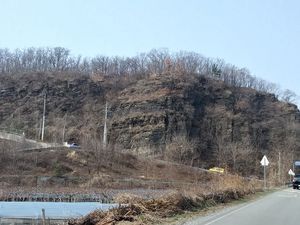 가천역 서쪽의 노두, 대구광역시 수성구 가천동 산 7-2