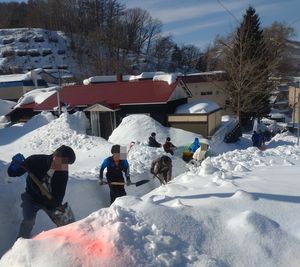 제11회 국제 스포츠 제설 선수권 대회의 개최 모습. 2024년 2월 18일, 오타루시 시오미다이회관 인근에서.