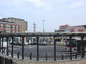 동쪽 출구(남쪽 로터리)