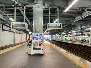 기시와다역 승강장