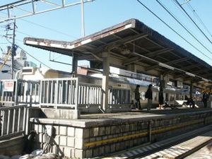 개축 전 승강장 (2003년 12월 촬영)