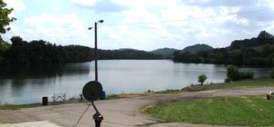 이스턴 녹스빌의 포크스-오브-더-리버: 프렌치 브로드 강(왼쪽)이 홀스톤 강(오른쪽)과 합쳐져 테네시 강(중앙)을 형성