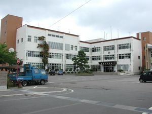 역사무소 구 청사 (2007년(헤이세이 19년) 8월)