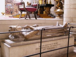 사자심왕 리처드의 심장이 안치된 묘 (1199년 사망)