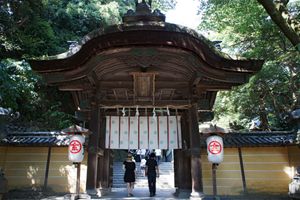 사카키몬(賢木門)