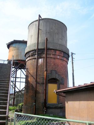 급수탑과 "구내 식당" (2007년 2월)