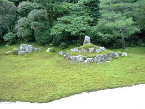 학섬 (왼쪽)과 거북섬 (오른쪽) (분토인)