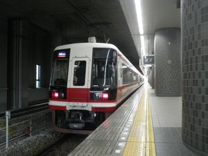 "센보쿠 라이너" 운용 개시 초창기(로고가 있는 소형 스티커 부착)