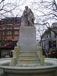 셰익스피어 동상