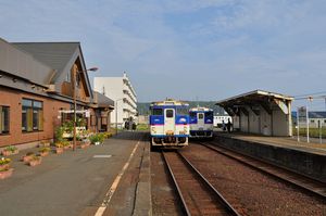 승강장에 정차 중인 열차 (2010년 8월)