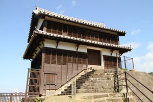 쥬바코 야구라(우스키성 묘토구치몬와키 야구라)