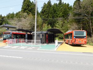 전용 공간 정비 후, 현재 위치로 이전까지 사용되었던 승강장 (2017년 4월)