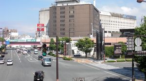 서쪽 출구 주변