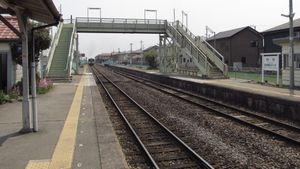 단선화 전의 승강장（2014년 4월）